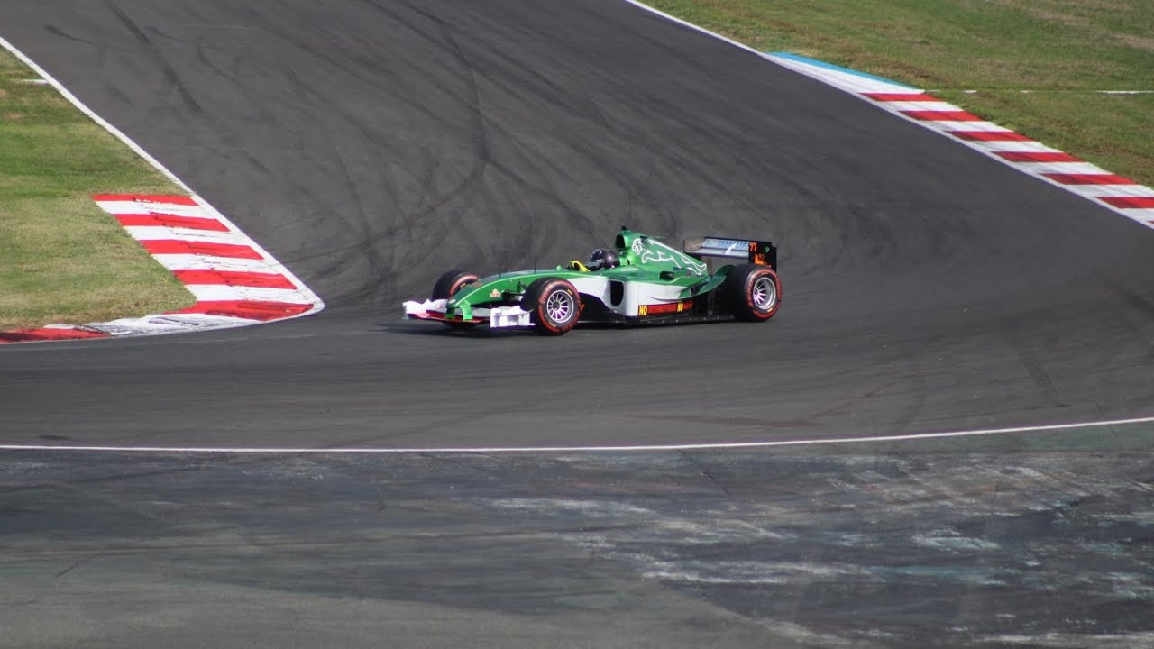 découvrez tout sur le retour tant attendu de la formule 1 à magny-cours ! plongez dans l'ambiance, les préparatifs et les événements à ne pas manquer lors de ce grand rendez-vous automobile.