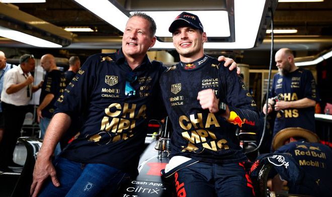 Ecclestone prédit que Verstappen s&rsquo;imposera à nouveau, tandis que Piastri s&rsquo;annonce comme le champion de demain