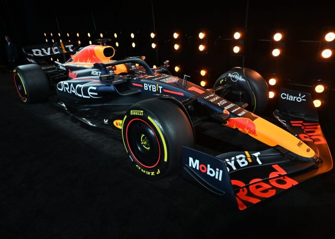 Newey exprime ses réserves sur le règlement de la F1 2026 et l&rsquo;intégration de l&rsquo;électrique