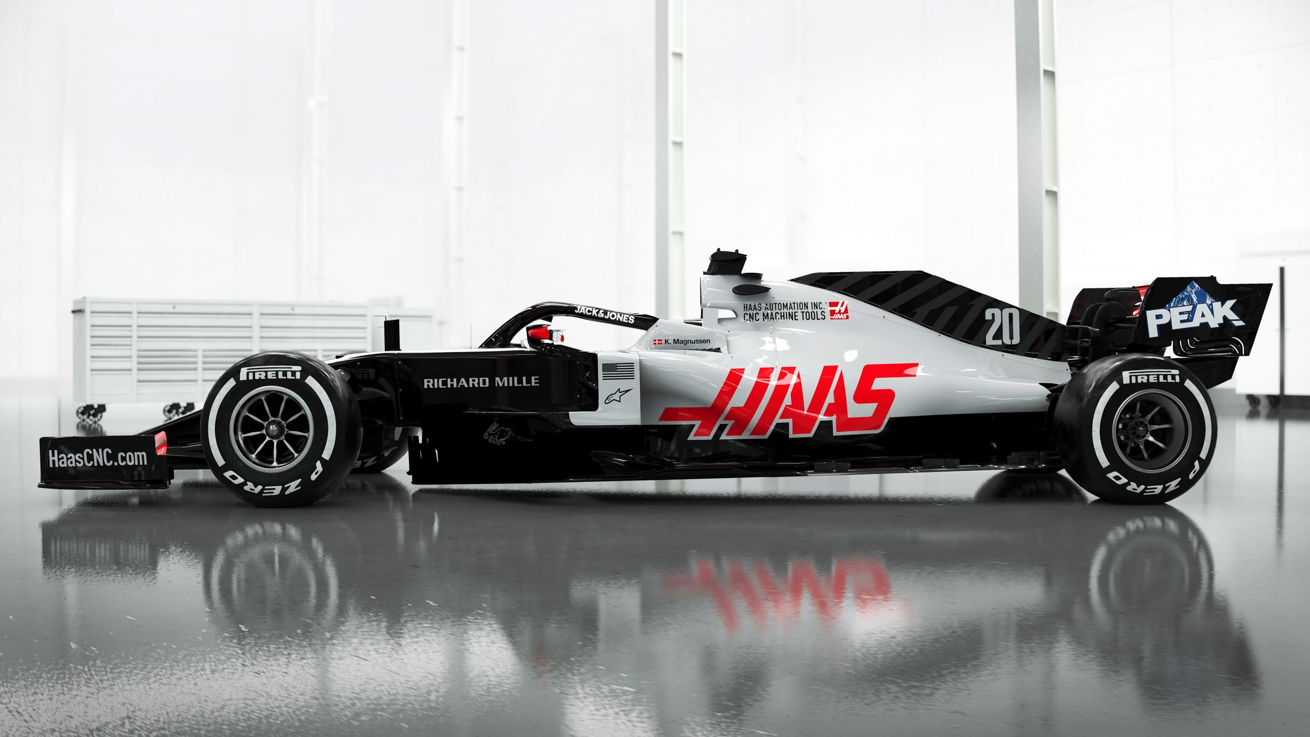 découvrez le retour tant attendu de la collaboration entre toyota et haas en formule 1. explorez les enjeux, les innovations techniques et les ambitions des deux équipes qui s'unissent pour conquérir le monde des circuits. ne ratez pas les dernières actualités et analyses de cette partnership excitant.