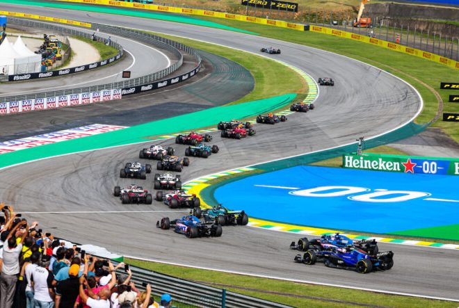 F1 : Une icône du WRC prend le volant d&rsquo;une Formule 1 !