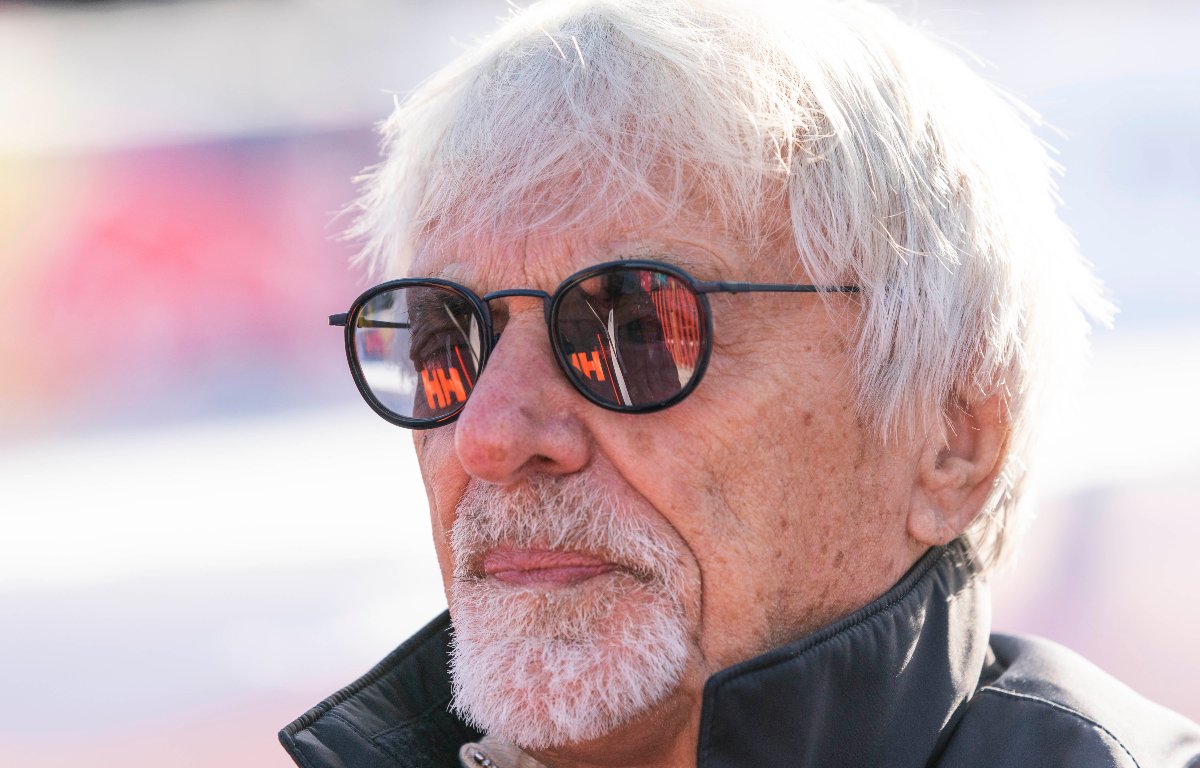 découvrez notre collection exclusive de produits f1 dédiés à bernie ecclestone, à vendre dès maintenant. plongez dans l'univers de la formule 1 avec des articles rares et authentiques qui célèbrent l'héritage de l'un des figures les plus emblématiques du sport. ne manquez pas l'opportunité de posséder un morceau de cette histoire passionnante.