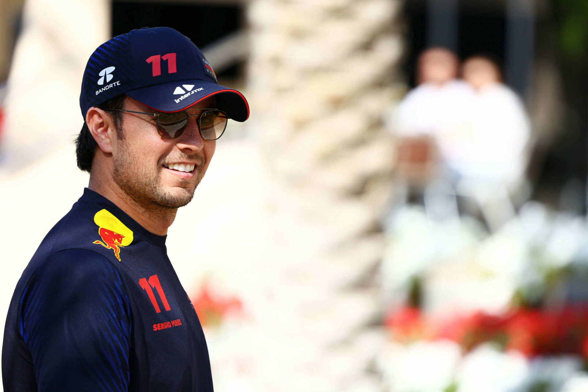 découvrez les derniers développements concernant la fin de carrière de sergio pérez en formule 1 en 2025. analyse des performances, des défis et des réflexions du pilote mexicain alors qu'il se prépare à quitter le circuit.