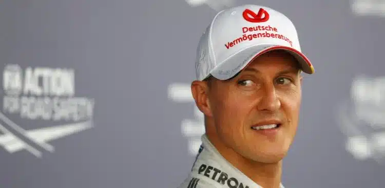 découvrez l'état de santé actuel de michael schumacher après 11 ans de lutte contre les conséquences de son accident. retour sur son parcours, les avancées médicales et les efforts de sa famille pour son bien-être.