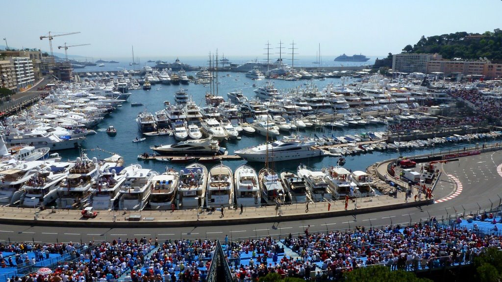 découvrez tout sur le renommage du grand prix de monaco de f1 : son histoire, les raisons du changement, et ce que cela signifie pour l'avenir de cette célèbre course. restez informé des dernières nouvelles et des impacts sur le calendrier de la formule 1.