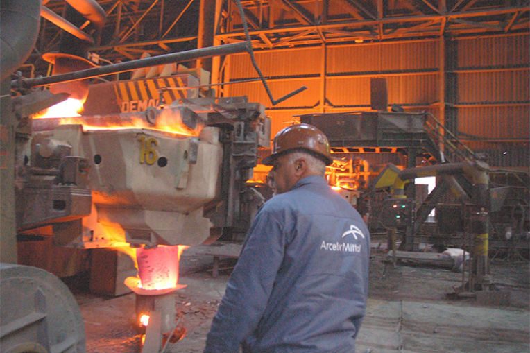 Formule 1 : Isack Hadjar établit un nouveau record sur le circuit éclair en Chine