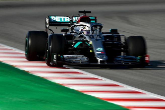 découvrez tout sur le grand prix de chine de formule 1 : résultats, interviews des pilotes, analyses des courses et temps forts de cette épreuve palpitante qui met en valeur la vitesse et la stratégie sur le célèbre circuit de shanghai.