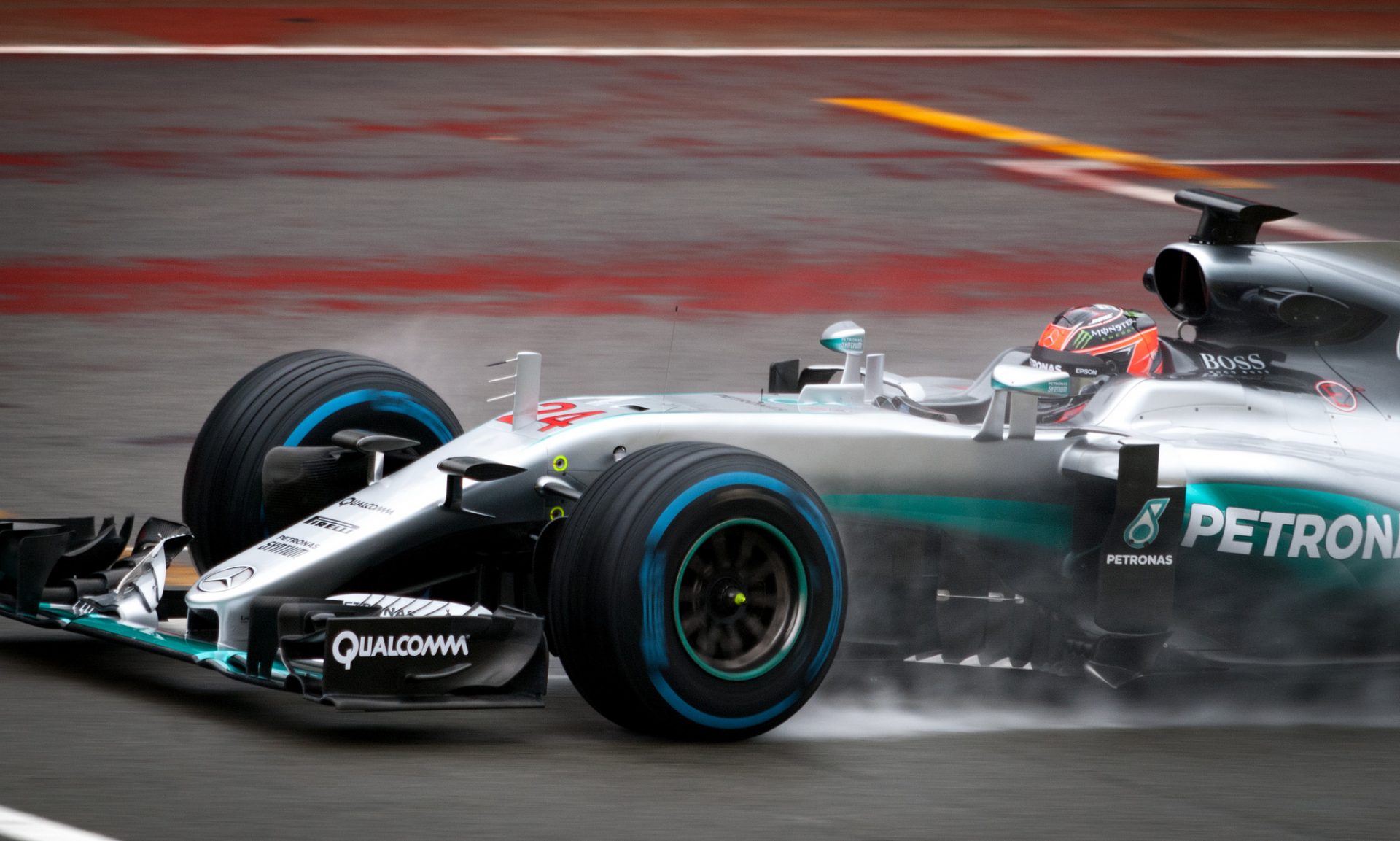 découvrez esteban ocon, l'étoile montante de la formule 1. suivez son parcours fascinant, ses exploits sur la piste et son ascension fulgurante dans le monde de la vitesse et de la compétition automobile.