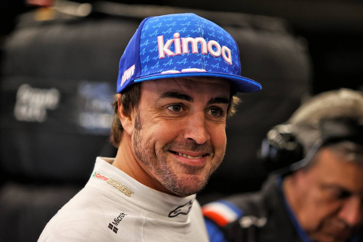 Montoya affirme qu&rsquo;Alonso pourrait se retirer si Aston Martin ne parvient pas à la compétitivité en 2026