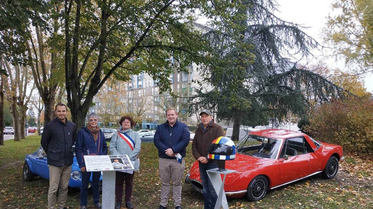 découvrez la vie et la carrière de françois cevert, pilote de formule 1 emblématique, qui a marqué l'histoire des sports automobiles par son talent et sa passion. cet hommage met en lumière ses exploits sur la piste, son esprit compétitif et son héritage durable dans le monde du racing.