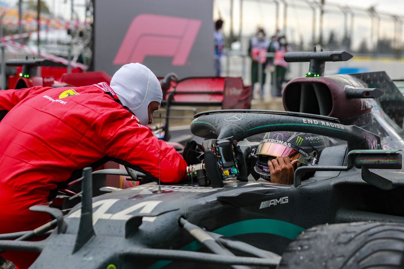 Ferrari : entre émerveillement et frustration, les émotions s&rsquo;entremêlent après la course