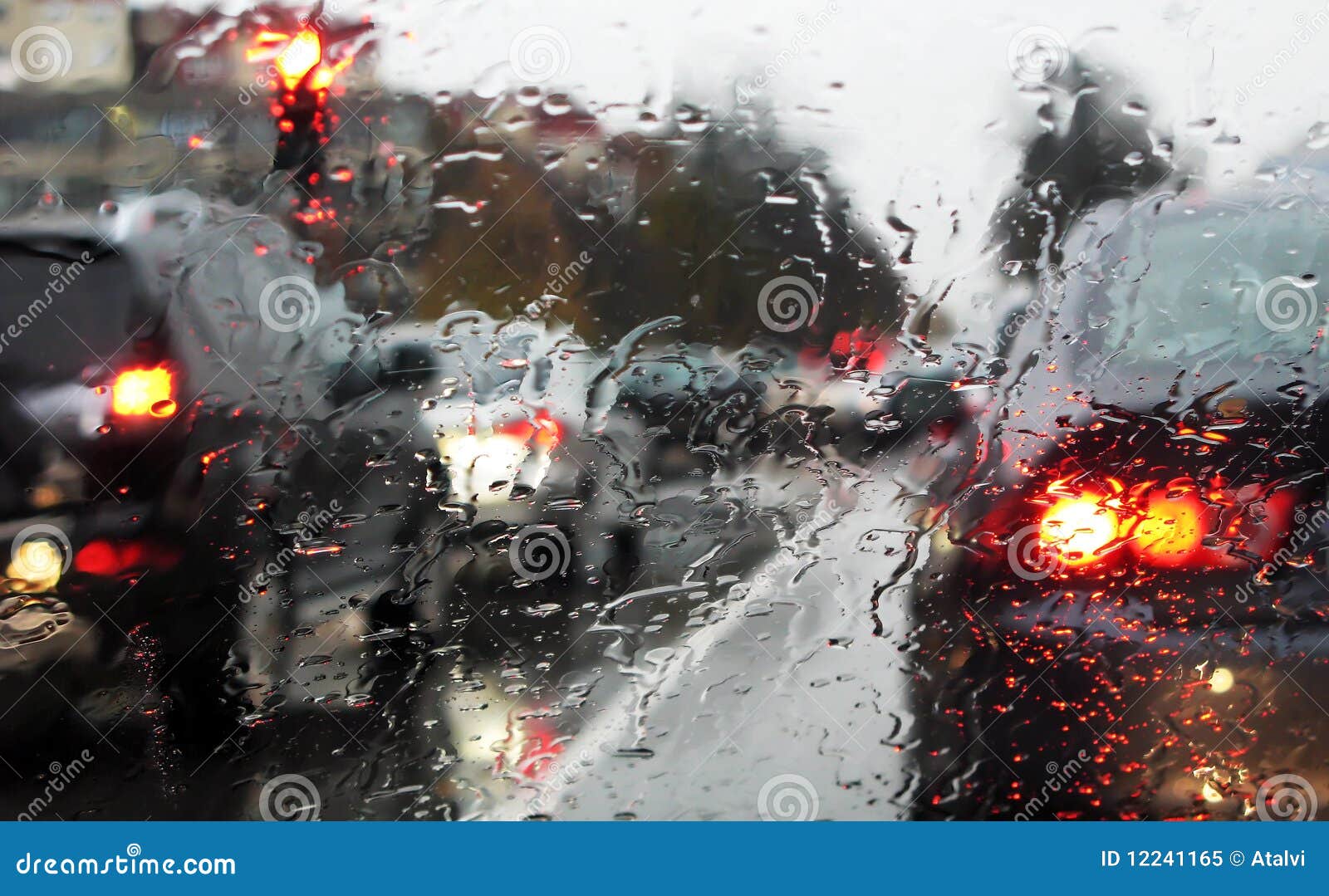 Formule 1 : entre orage et désespoir, la pluie s&rsquo;invite sur le circuit !