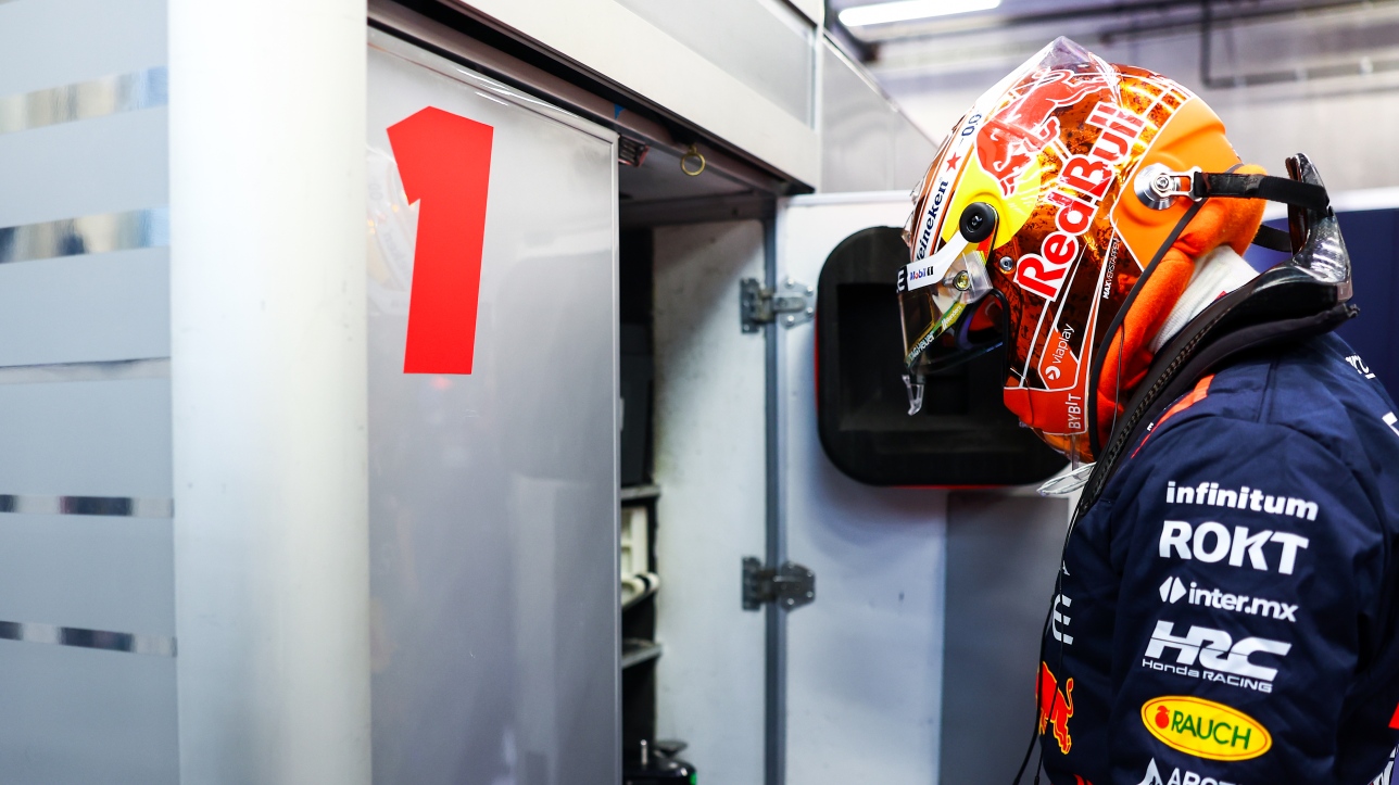 découvrez le départ explosif de max verstappen en formule 1, ses stratégies de course, et comment il s'impose sur la grille pour poursuivre son rêve de titre.