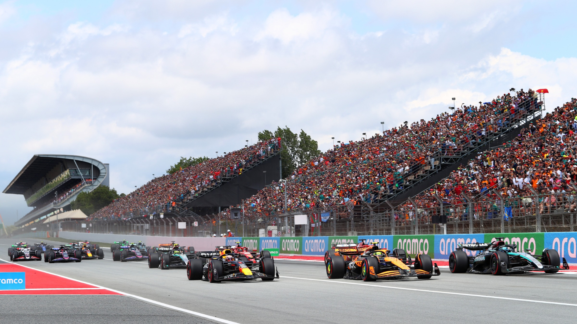 découvrez toutes les informations sur le grand prix d'espagne de f1 2025 : dates, circuit, pilotes et équipes en compétition. ne manquez pas cet événement incontournable pour les fans de formule 1 !