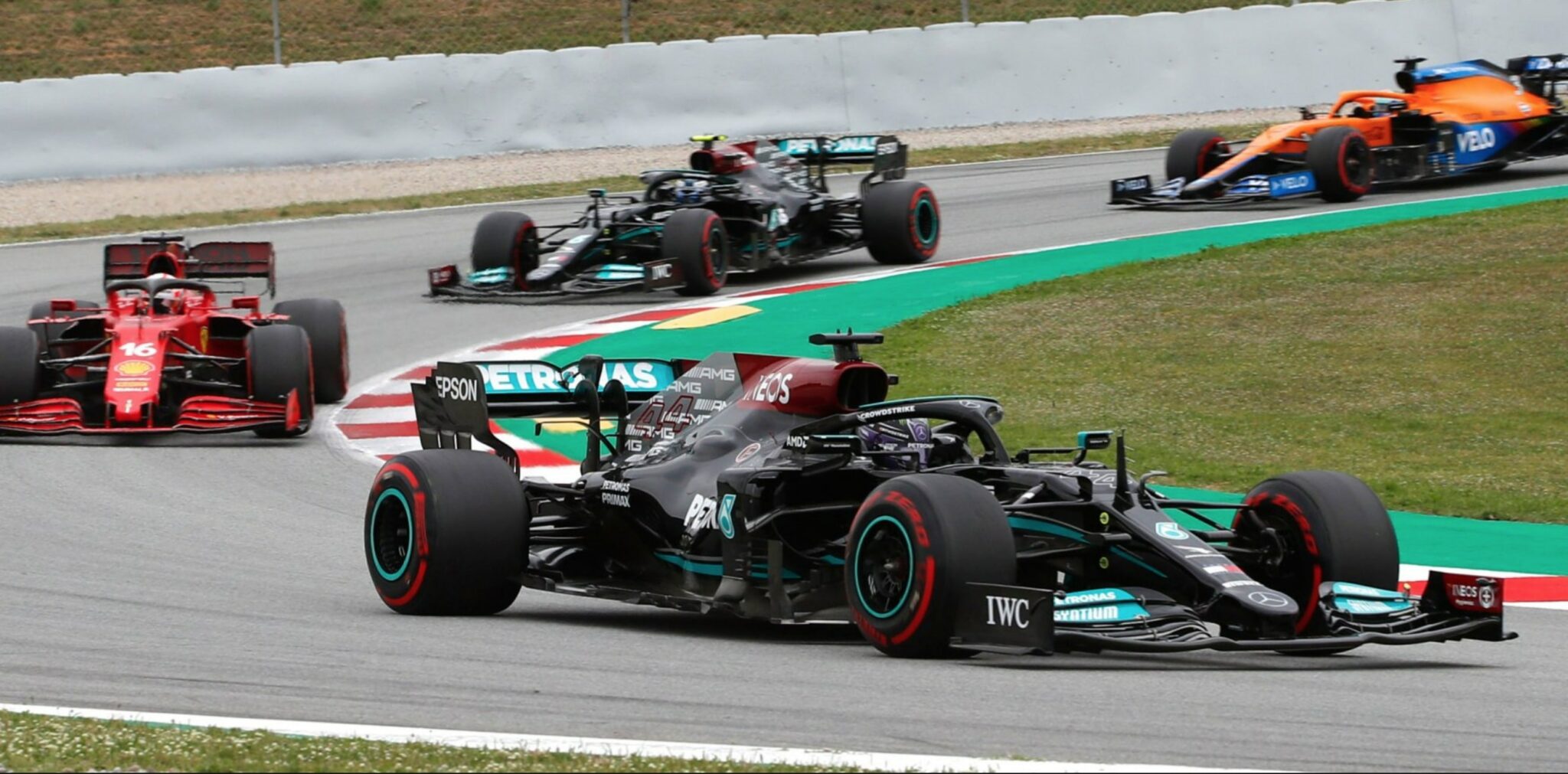découvrez la hiérarchie de la formule 1 lors du grand prix d'espagne. analysez les performances des pilotes et des équipes pour comprendre les enjeux de cette compétition emblématique.