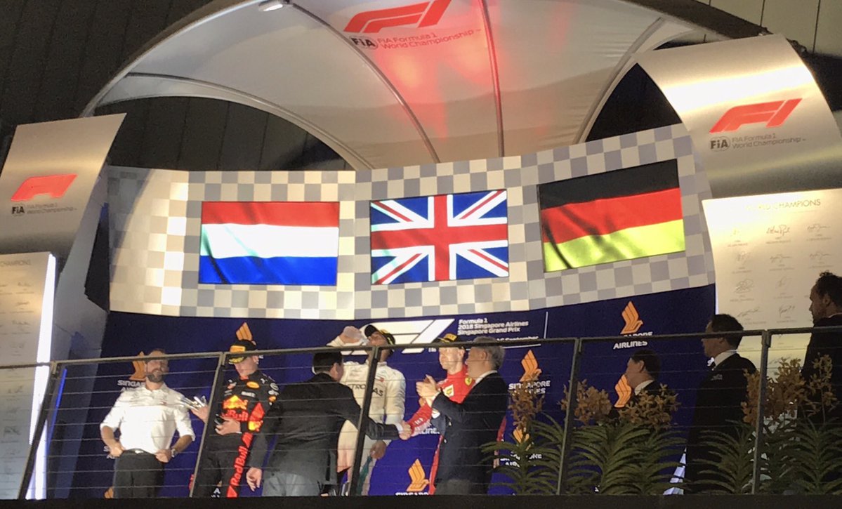 découvrez le mois de mai légendaire en formule 1, où des batailles épiques sur la piste et des moments mémorables des grands prix marquent l'histoire de ce sport automobile. revivez les performances des champions et les rebondissements qui ont fait vibrer les fans.