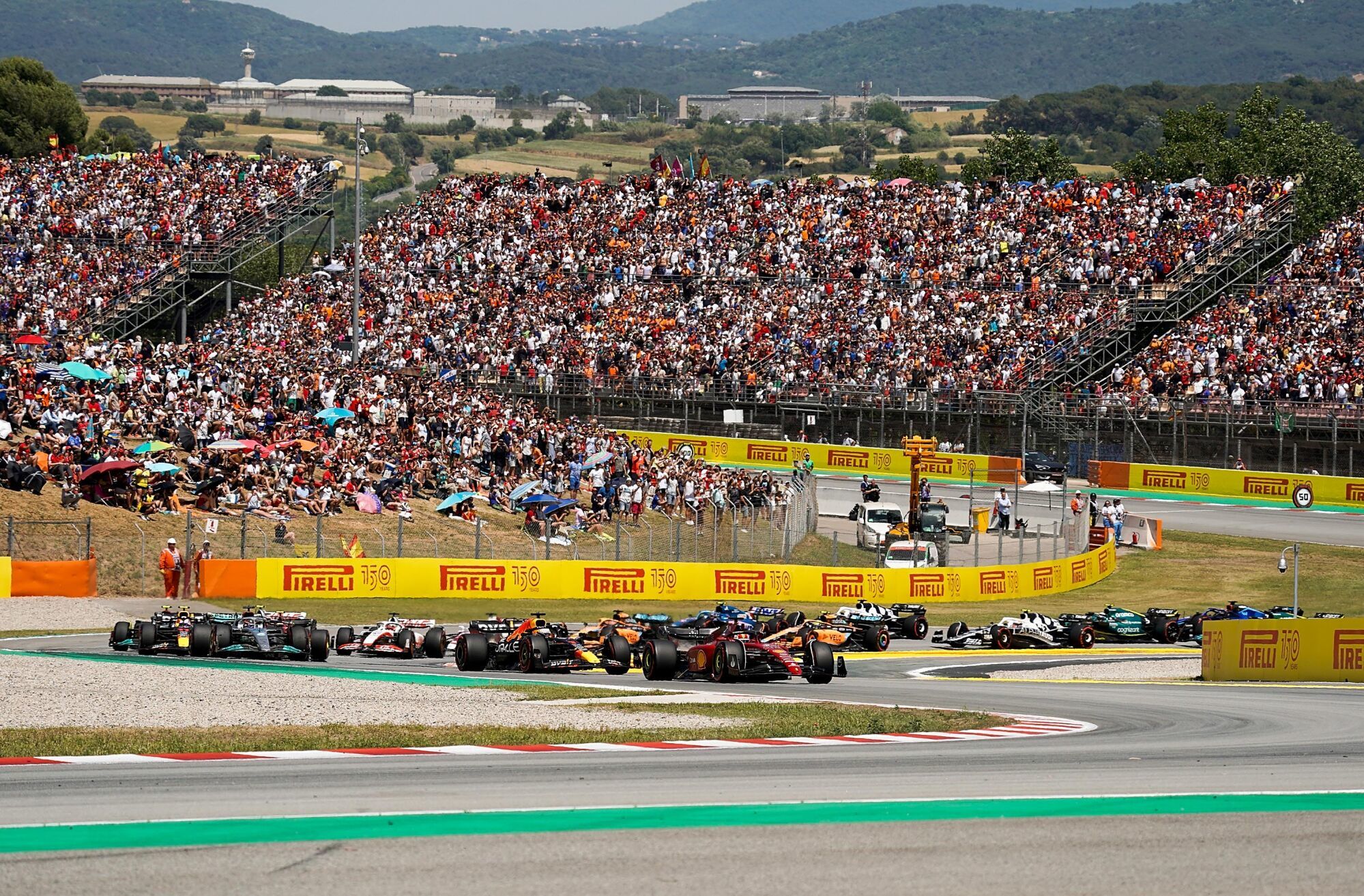 découvrez le programme du grand prix de formule 1 d'espagne 2025 : dates, horaires des courses, événements spéciaux et toutes les informations nécessaires pour vivre une expérience inoubliable sur le circuit.