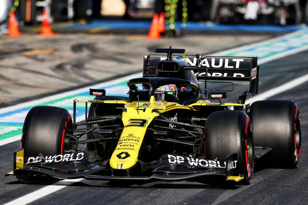 découvrez comment renault s'engage en formule 1 en repoussant les limites de la technologie automobile, en soutenant des pilotes talentueux et en proposant des innovations visant à améliorer la performance sur piste et la durabilité environnementale.