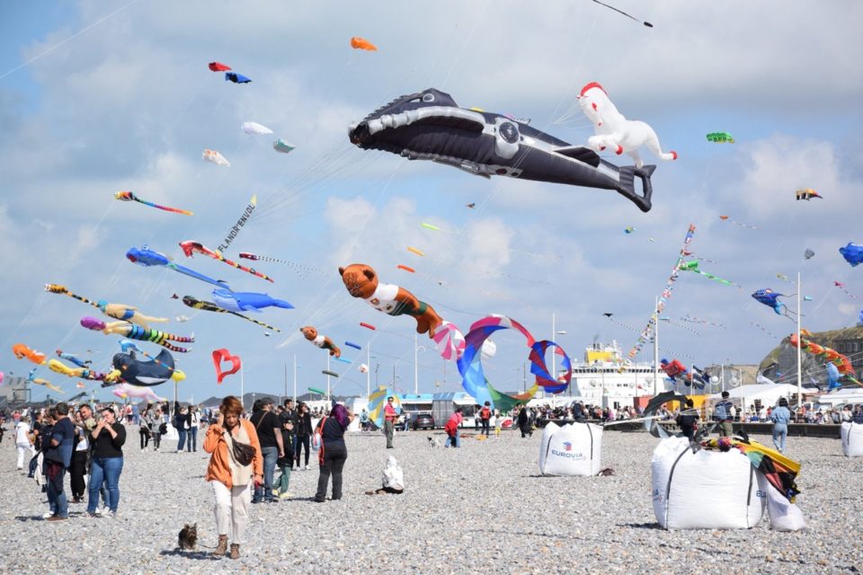 Aston Martin dégaine un choix surprenant pour son volant de F1 en 2026