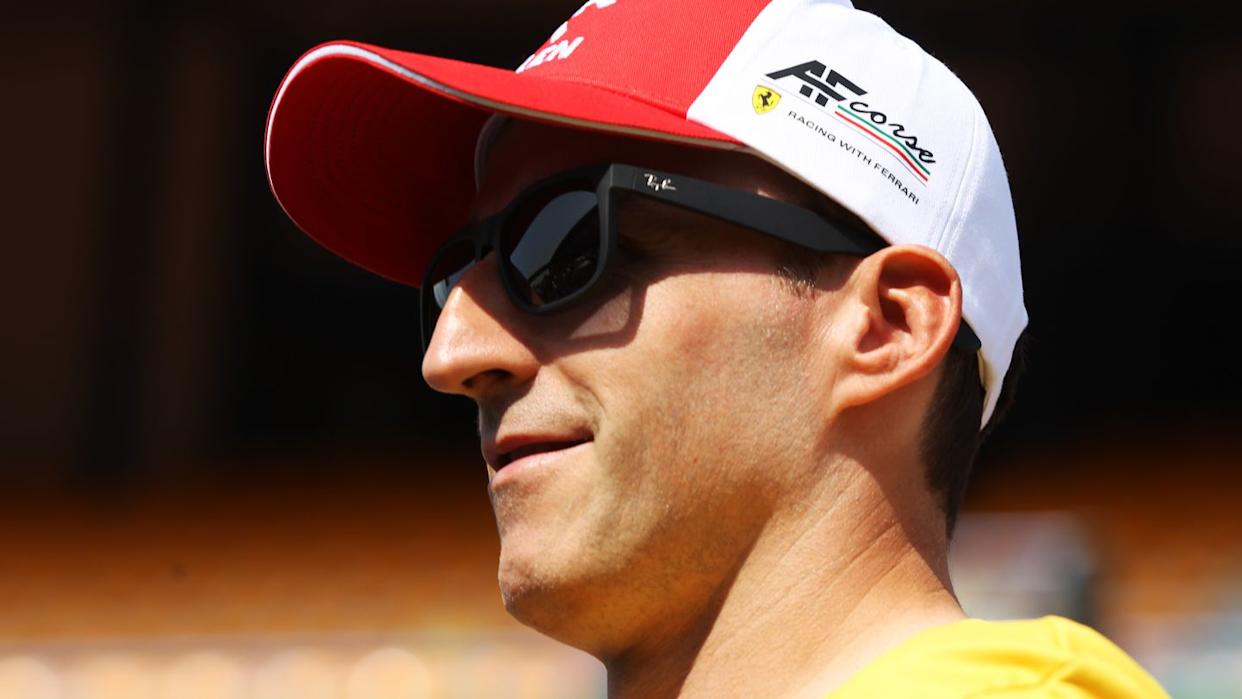 découvrez les moments forts de la carrière de robert kubica et félicitez ce pilote talentueux pour ses performances exceptionnelles en formule 1. un hommage à sa détermination et à son retour spectaculaire sur les circuits !