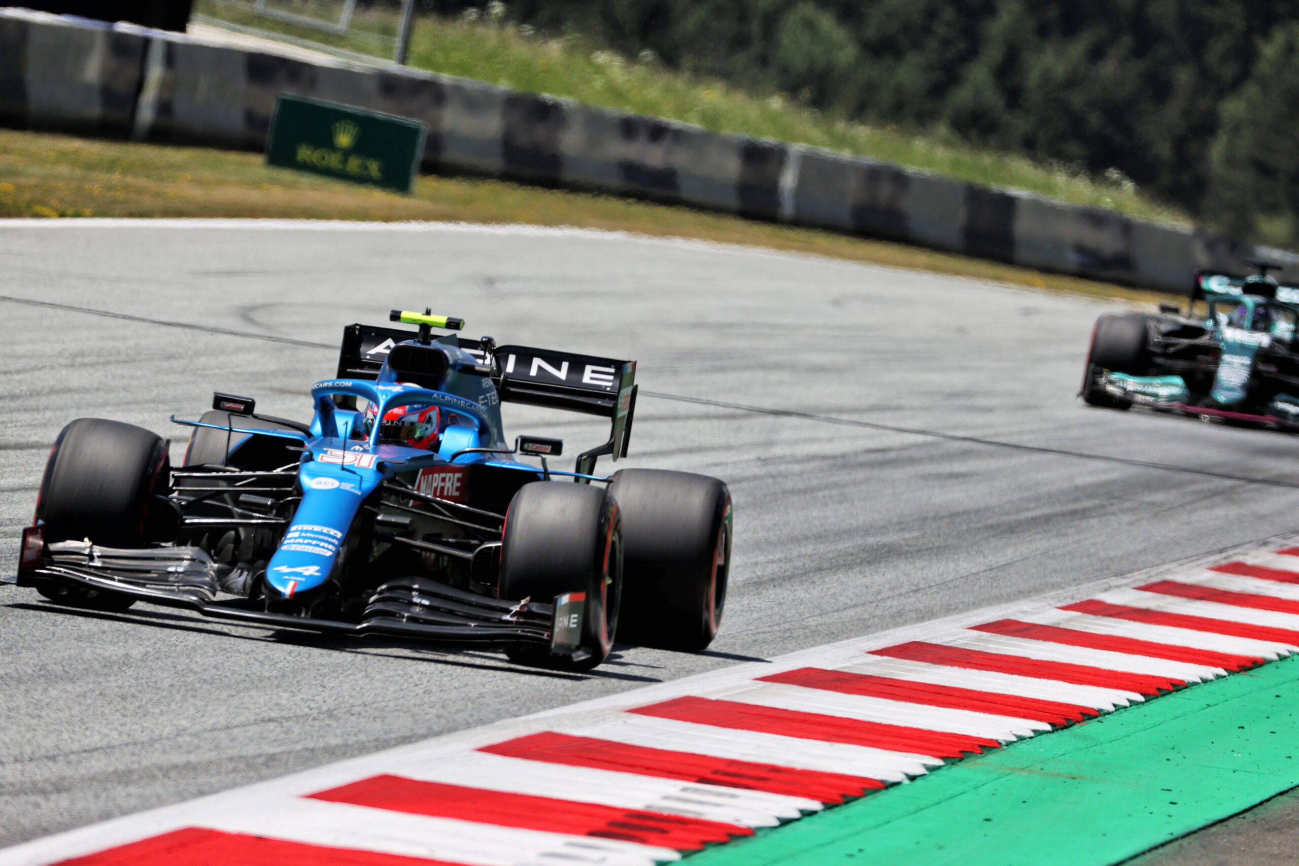 découvrez la stratégie audacieuse d'alpine en formule 1, alliant innovation et performance pour rivaliser avec les meilleures équipes. explorez comment cette approche unique transforme la dynamique des courses et propulse l'équipe vers de nouveaux sommets.