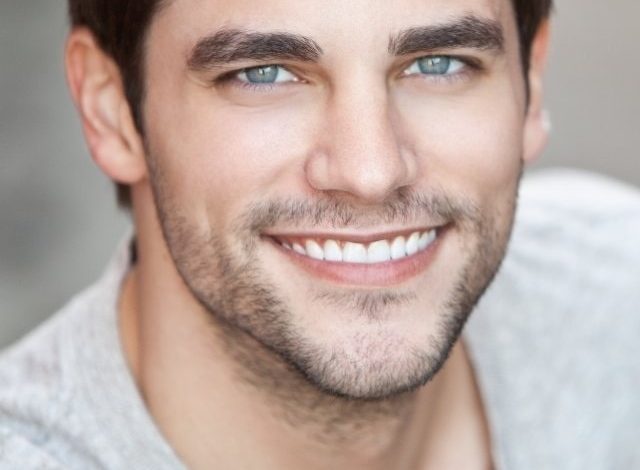 À 72 ans, un homme réalise le rêve fou de conduire une Formule 1 !