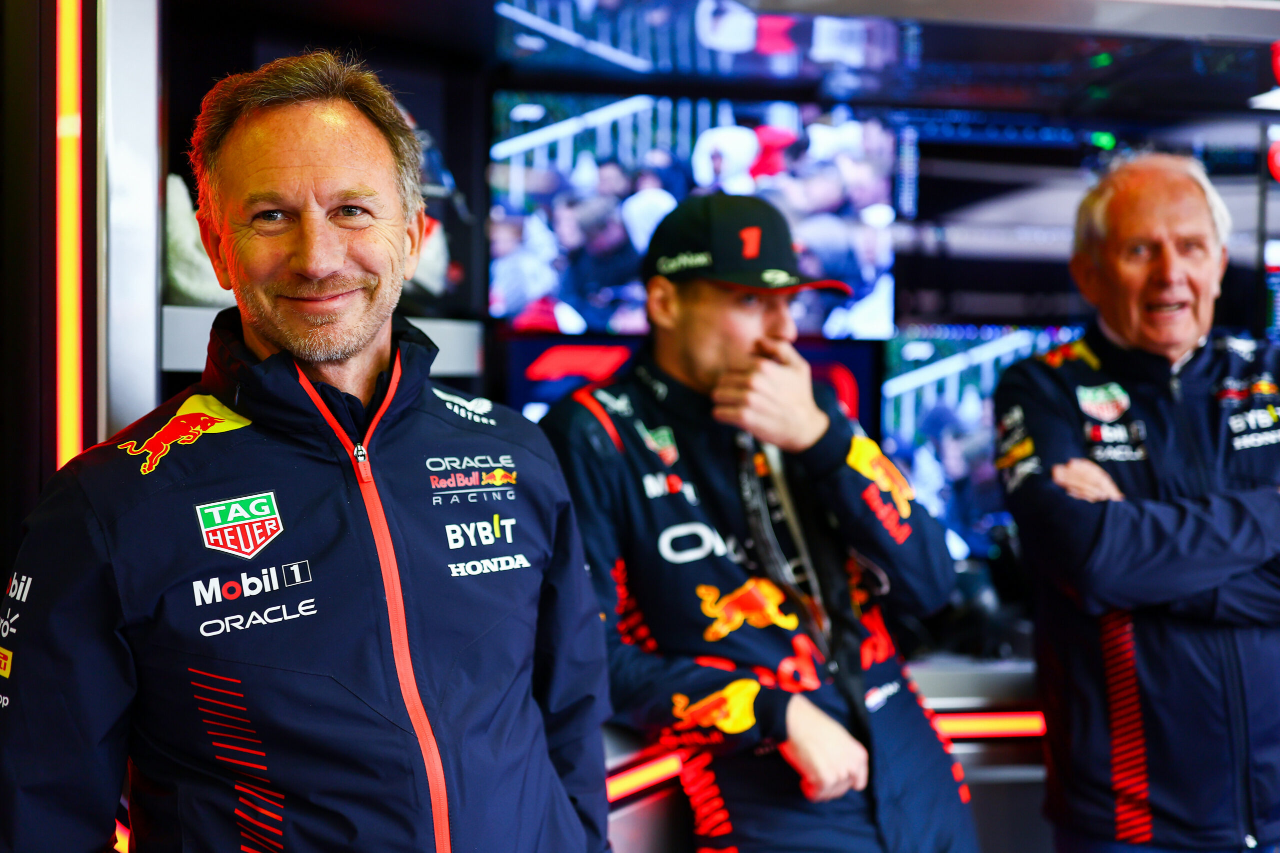 découvrez les raisons du départ de christian horner de l'équipe red bull, son impact sur la formule 1 et l'avenir de l'écurie autrichienne. explications et analyses complètes.