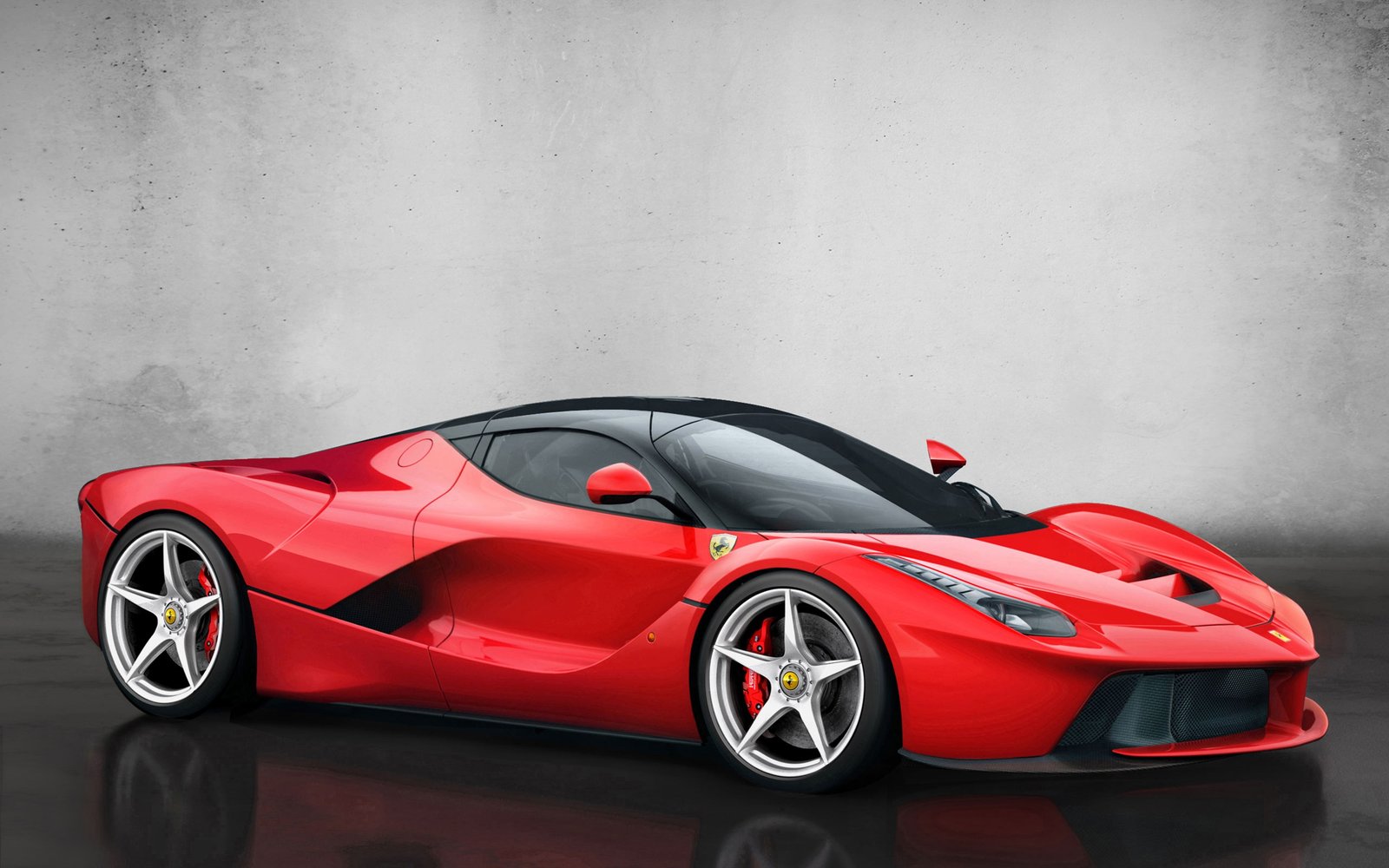 découvrez pourquoi ferrari traverse une saison sans victoire en formule 1 et analysez les raisons derrière cette période difficile pour la scuderia.