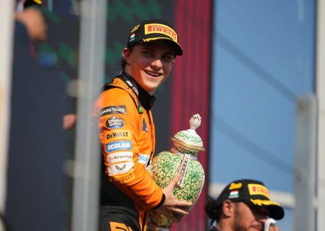 Formule 1 : Piastri en difficulté chez McLaren, les commentaires sans filtre de J-L. Roy