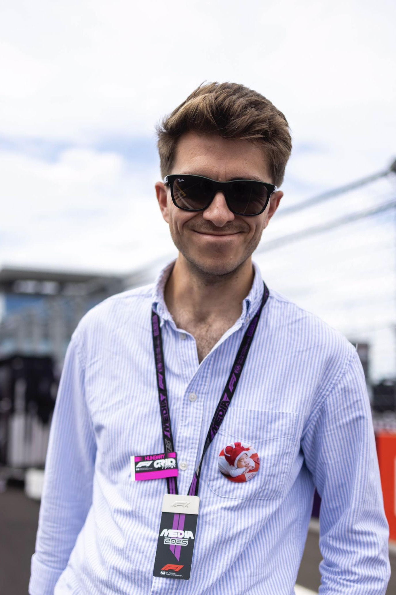 découvrez les défis de gestion des ressources pour mercedes f1 lors de la saison 2026, entre innovation technologique et stratégie de course.