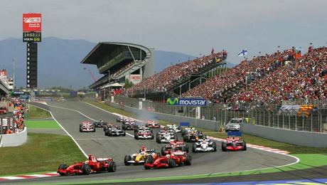 découvrez le grand prix de barcelone, un événement incontournable pour les passionnés de formule 1 alliant vitesse, passion et spectacle au cœur de la catalogne.