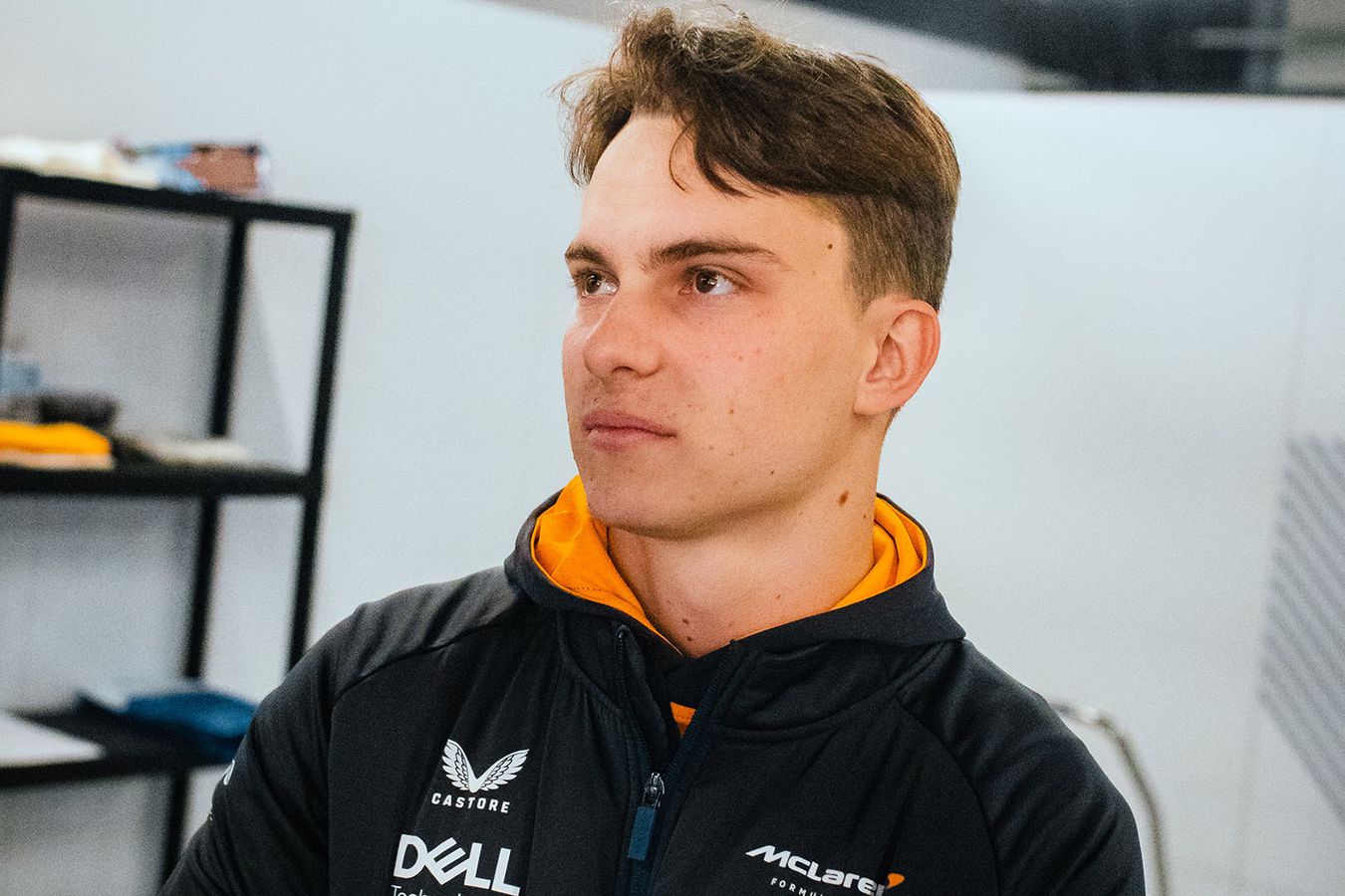 découvrez comment oscar piastri est impressionné par les performances des nouvelles mclaren en formule 1, révélant un enthousiasme croissant pour la saison à venir.