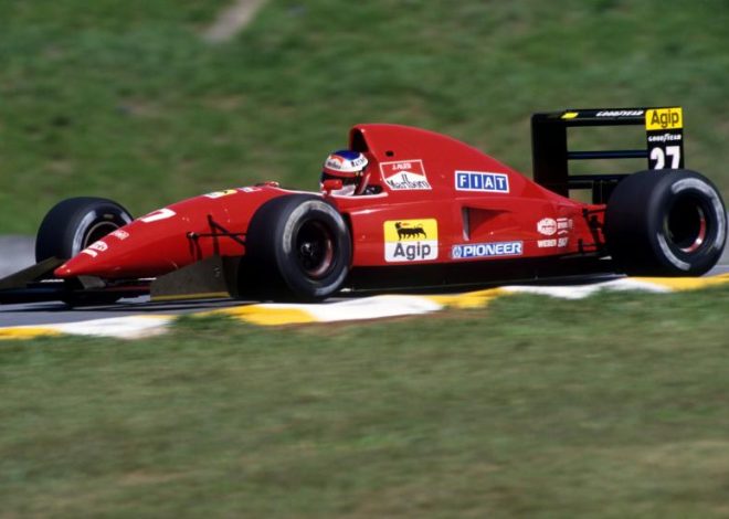 Formule 1 : Un spectacle saisissant avec trois monoplaces alignées à 320 km/h en bout de ligne droite