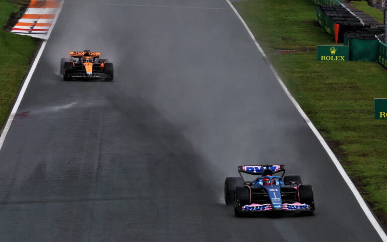 revivez les moments forts de la f1 avec antonelli légendaire, gasly qui brille, hadjar en difficulté, et le mystère qui entoure red bull.