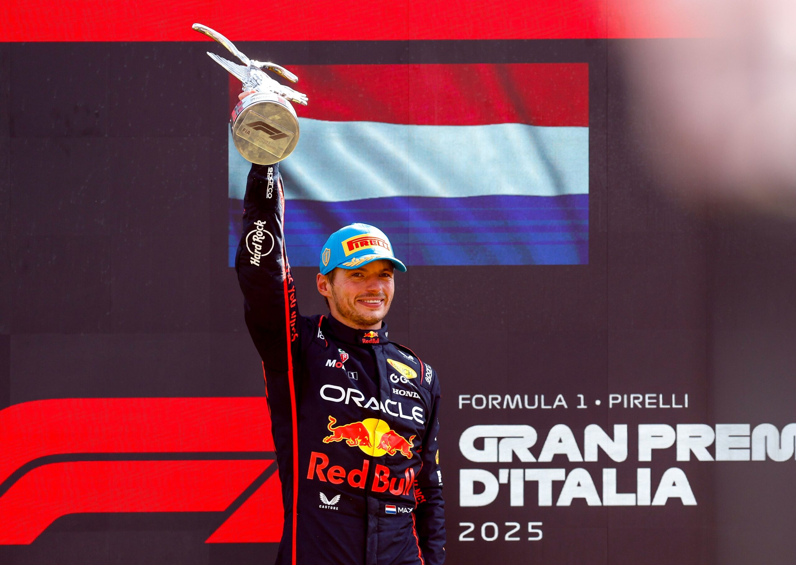 découvrez les dernières mésaventures de hadjar, les erreurs de piastri et le départ surprenant de ferrari dans le monde passionnant de la formule 1.