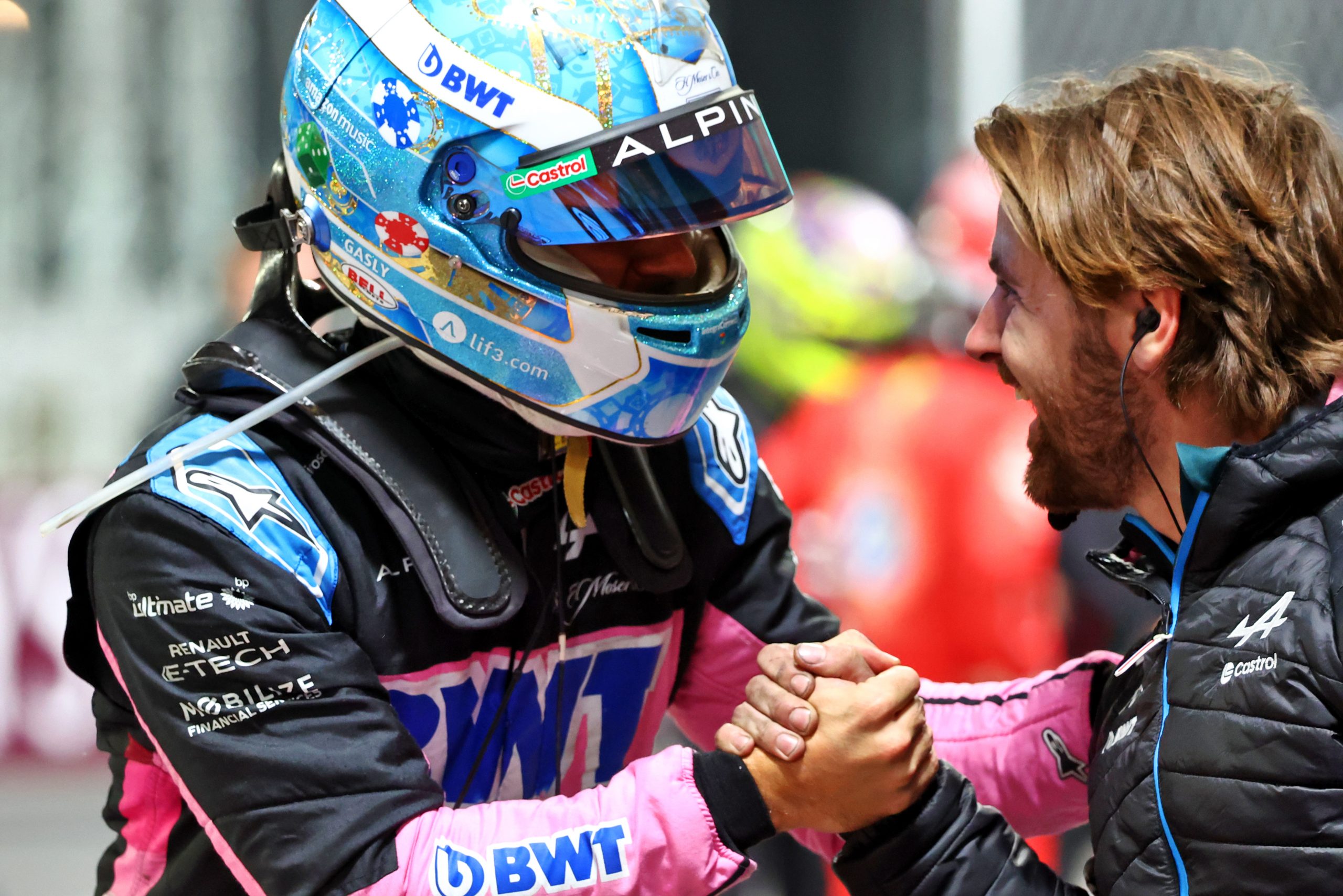 pierre gasly exprime sa satisfaction après sa performance à melbourne, soulignant ses points forts et ses ambitions pour les prochaines courses.
