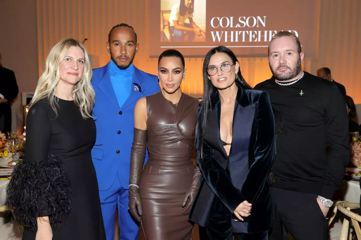 découvrez la romance intrigante entre kim kardashian et lewis hamilton, révélée par un geste mystérieux du pilote de f1.