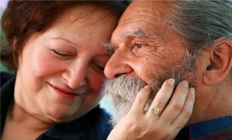 Amour et âge : cette formule surprenante dévoile si votre couple évolue dans la zone parfaite