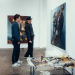 découvrez le charme et l'élégance de charles leclerc, la star de la formule 1, à travers une exploration de sa beauté et de son charisme unique.