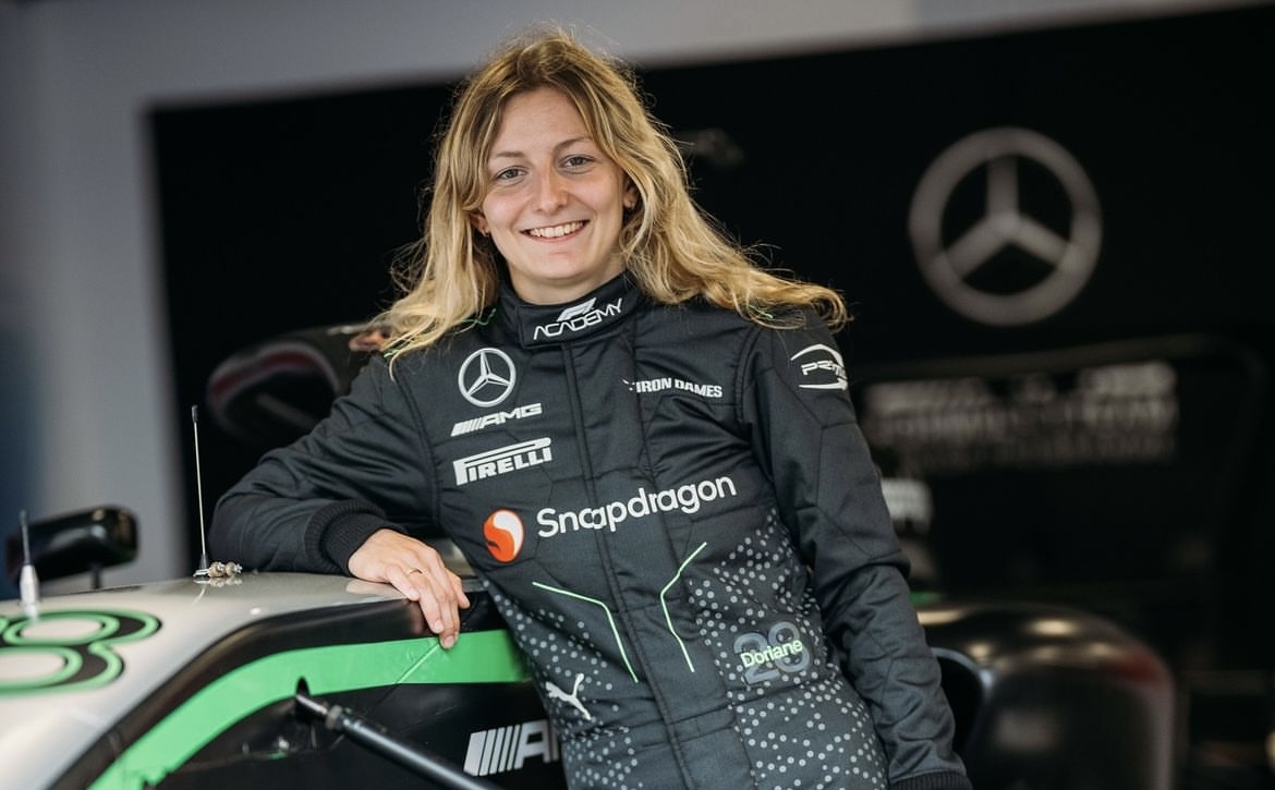 Formule 1 : Doriane Pin entre dans l&rsquo;histoire en devenant la première femme française à piloter une Mercedes en F1
