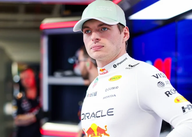 Formule 1 : Verstappen illumine Miami avec un casque rose, tandis que Racing Bulls innove en jaune