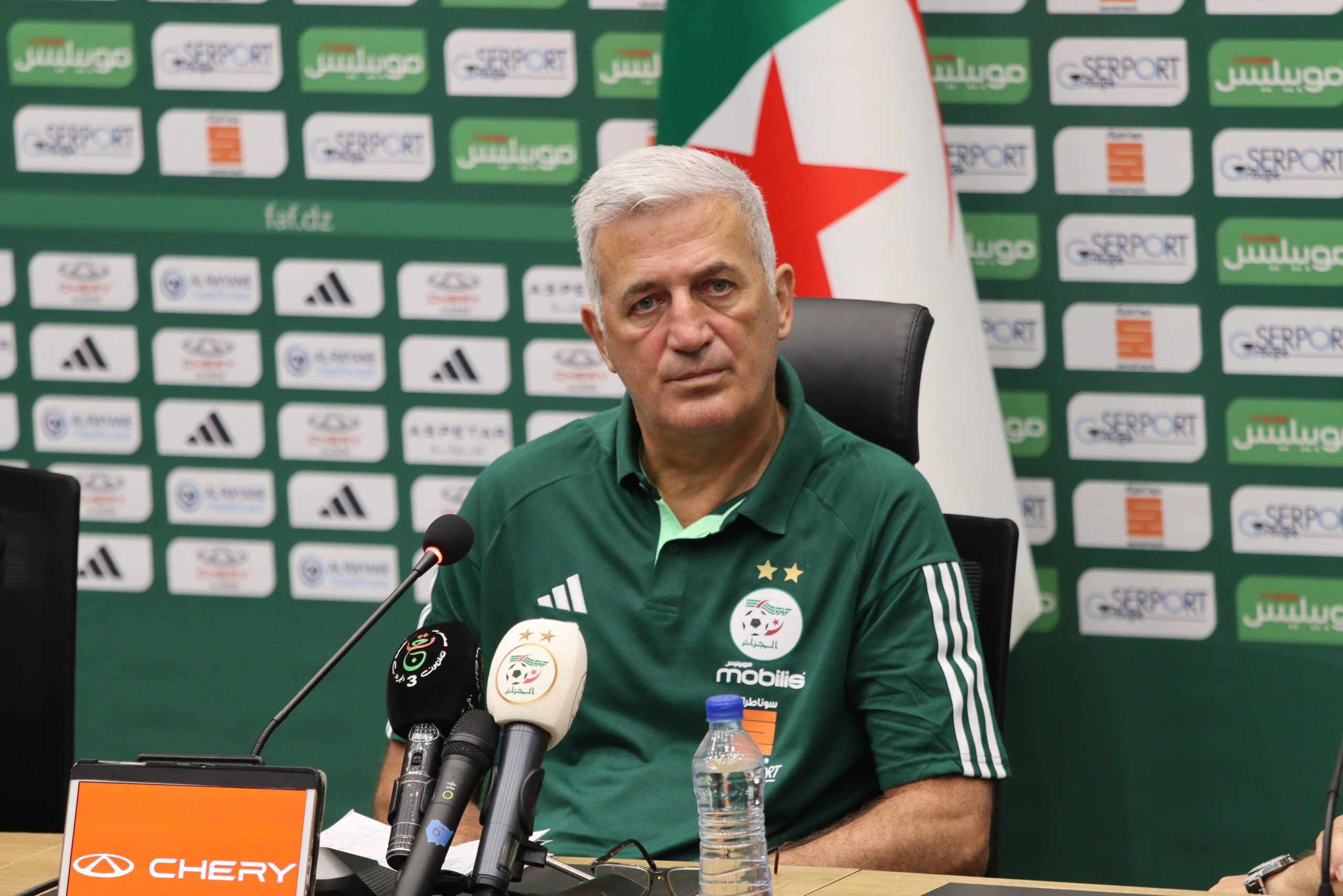 découvrez les enjeux majeurs de la f1 2026, entre défis de sécurité, innovations énergétiques et nouvelles modalités de qualifications.