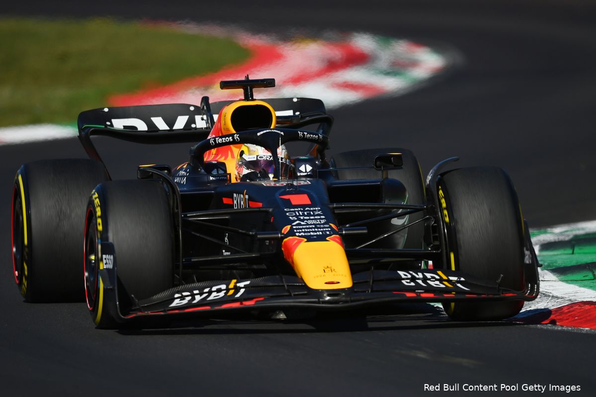 revivez la course palpitante de formule 1 où red bull célèbre une bataille intense et une stratégie parfaite, alliant performance et maîtrise sur le circuit.