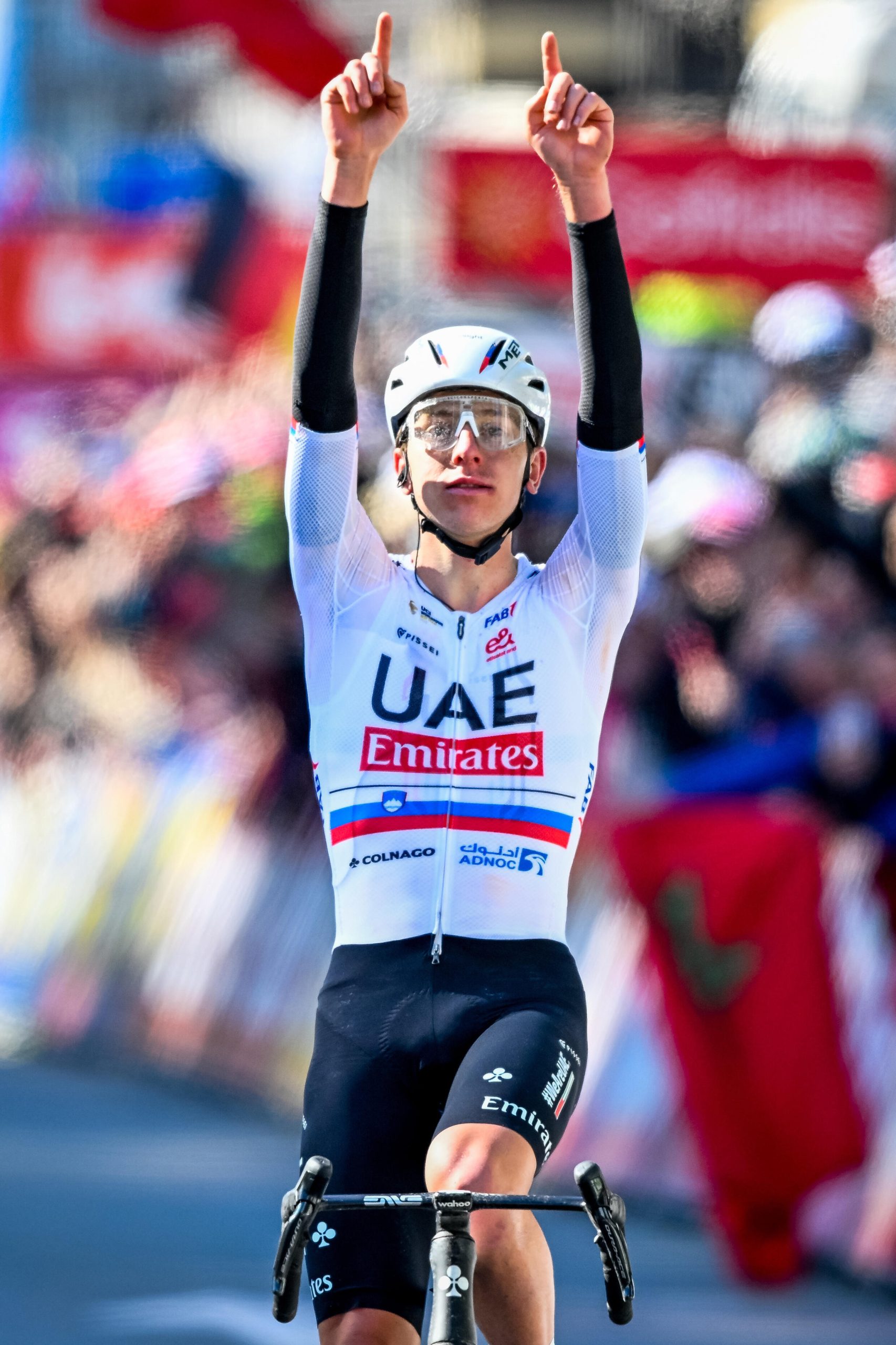 découvrez les performances éclatantes de pogacar, ubb et toulouse ainsi que les défaites surprenantes du real et de liverpool dans cette analyse sportive complète.