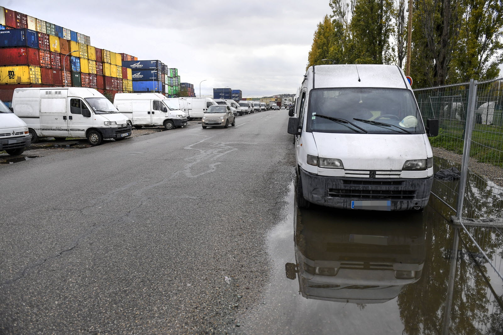 découvrez les détails du scandale en f1 impliquant un pilote accusé de liens avec un réseau de prostitution. enquête, réactions et impact sur la compétition.