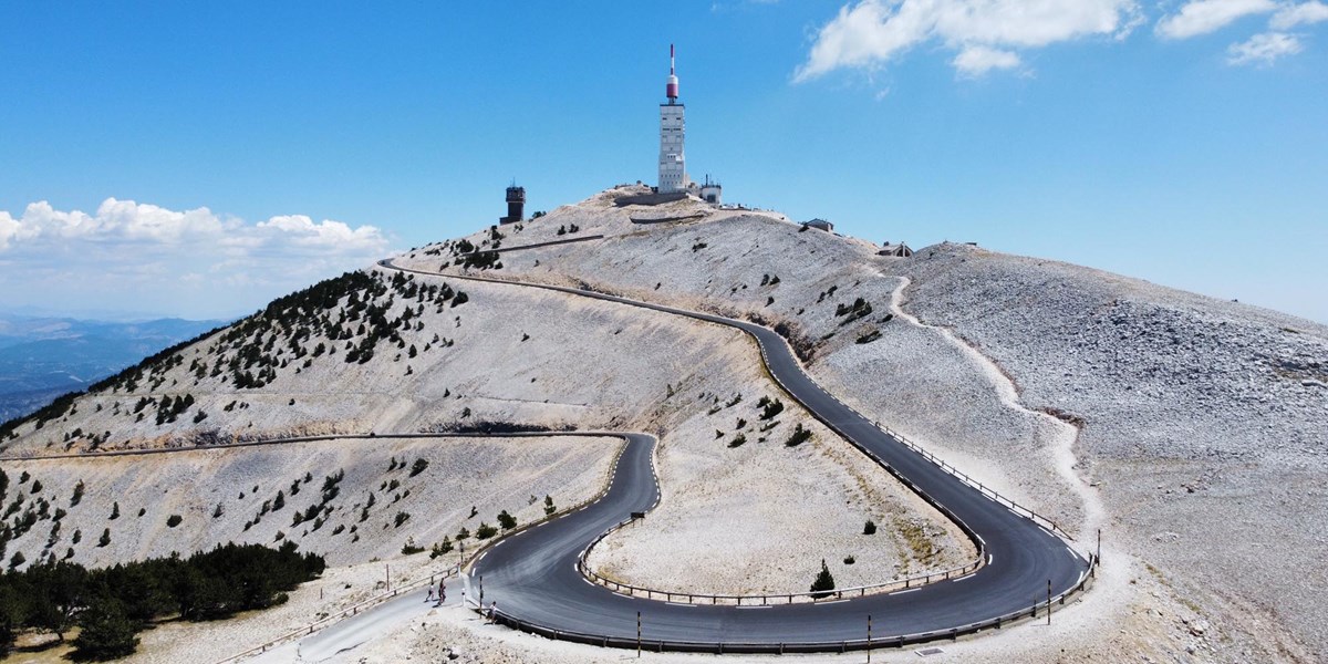 découvrez le stroll en gt, disponible dès avril en france. profitez d'une expérience unique alliant performance et style.