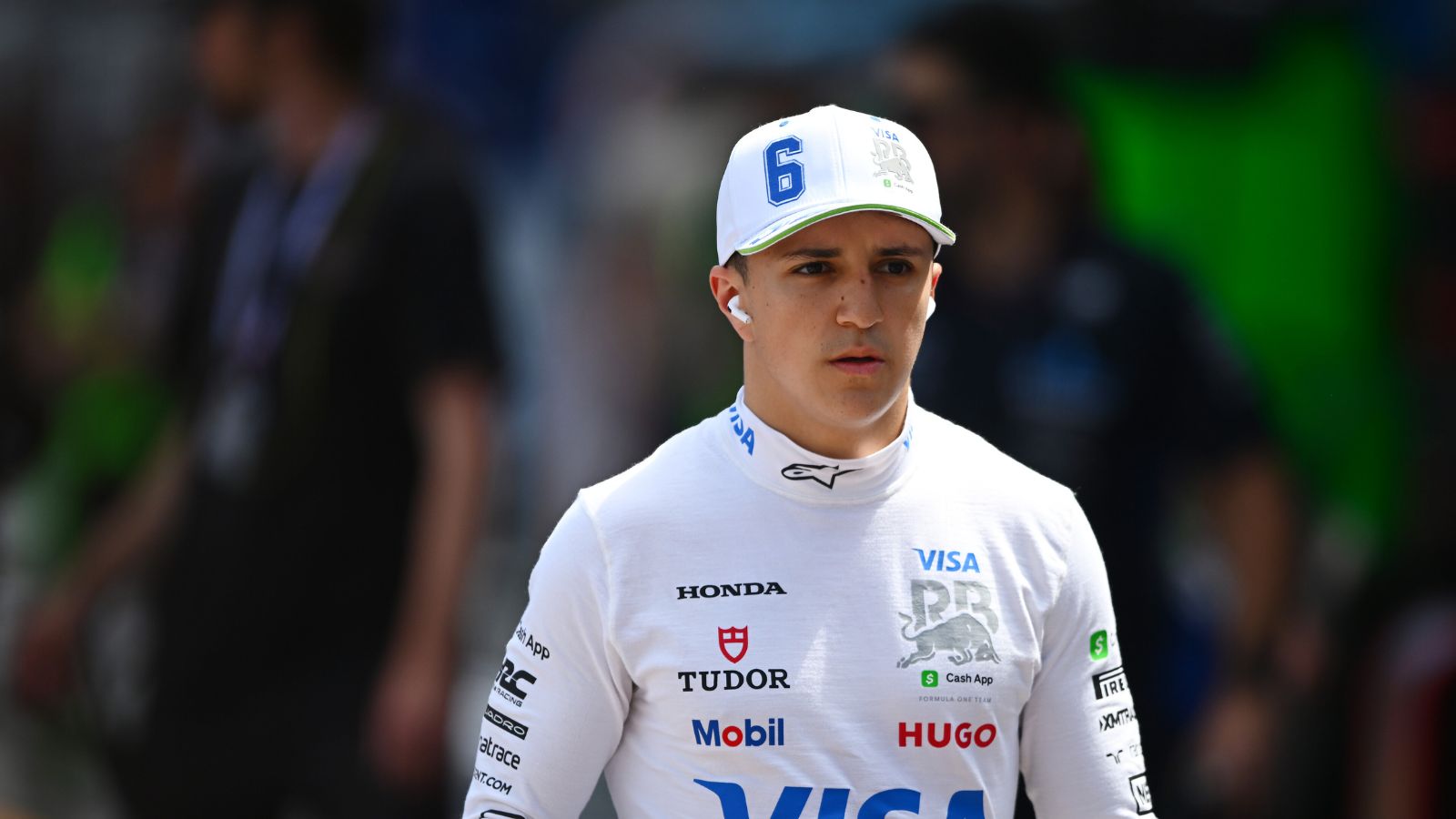 découvrez les détails sur la probable disqualification d'hadjar lors des qualifications du grand prix de miami et ses conséquences sur la course.