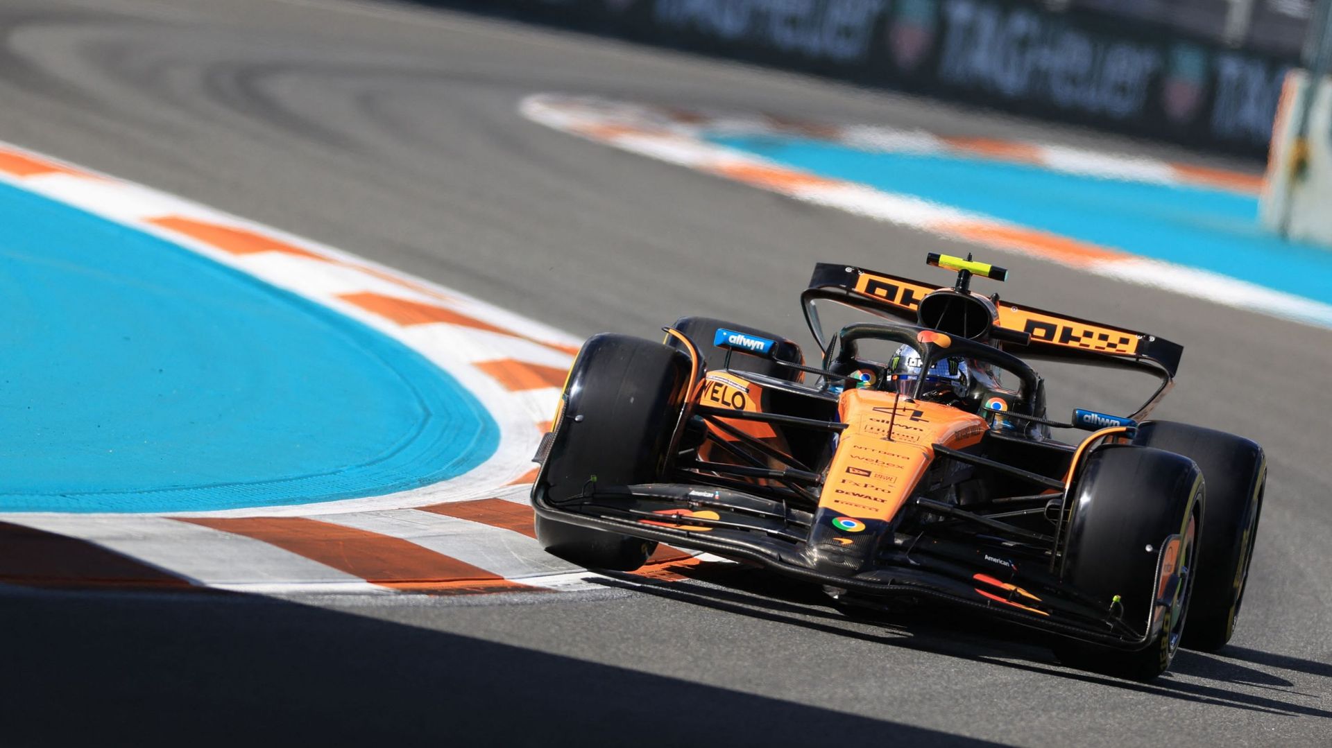 découvrez comment lando norris a remporté le sprint à miami avec une performance exceptionnelle et une stratégie maîtrisée.